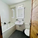 Chaleureux Au Centre *